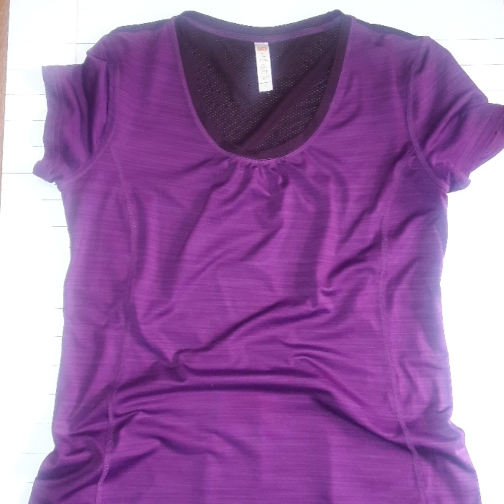 Lucy Size Small Purple Athletic Top Shirt